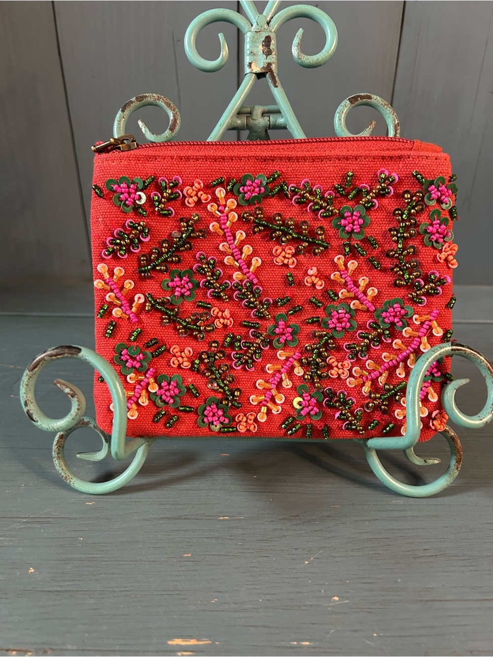 Like New America & Beyond Beaded Floral Red Zipper Mini Pouch/Clutch